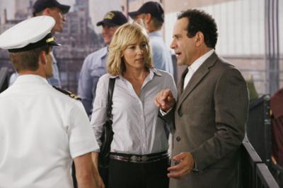 Monk: Staffel 7, Folge 98: Mr. Monk geht unter