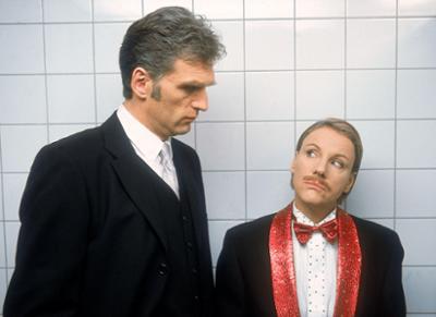 Nikola: Staffel 5, Folge 11: Charade