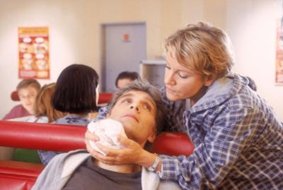 Nikola: Staffel 6, Folge 1: Das Date