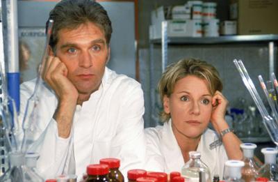 Nikola: Staffel 5, Folge 3: Schwarz auf Weiß