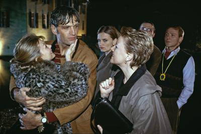 Nikola: Staffel 3, Folge 10: Ex und Hopp