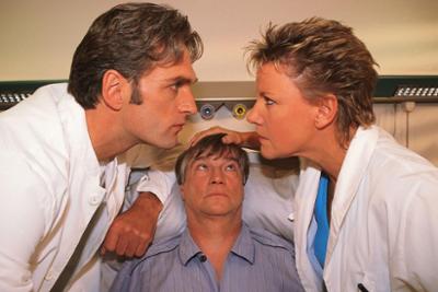 Nikola: Staffel 2, Folge 4: Is' was, Doc ?