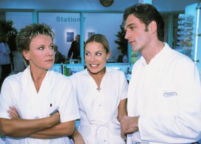 Nikola: Staffel 2, Folge 2: Ding Dong