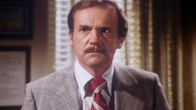 Quincy: Staffel 1, Folge 1: Mord im Rathaus Quincy: Staffel 1, Folge 1: Mord im Rathaus