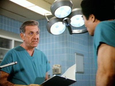 Quincy: Staffel 4, Folge 1: Über den Tod hinaus