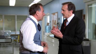 Quincy: Staffel 3, Folge 15: Tödliche Berührung