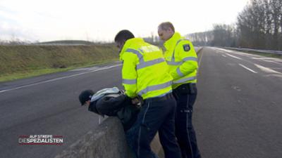 Auf Streife: Das ist ja ätzend Auf Streife: Das ist ja ätzend