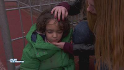 Auf Streife: 7-jähriger wird von Jugendlichen abgefüllt