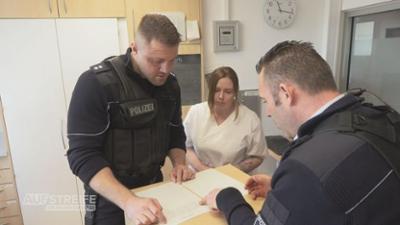 Auf Streife - Die neuen Einsätze: Staffel 1 Folge 116 Weiße Pillen, schwarzer Markt Auf Streife - Die neuen Einsätze: Staffel 1 Folge 116 Weiße Pillen, schwarzer Markt