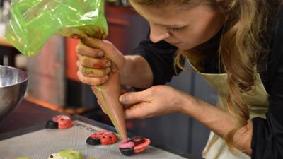 Das große Promibacken: Staffel 3 Folge 3 Ein Rezept aus der Heimat 