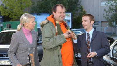 Die Dreisten Drei - Die Comedy WG: Staffel 2 Folge 24 Episode 24