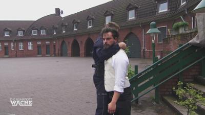 Die Ruhrpottwache: Staffel 2 Folge 10 Bis zum Kopf im Sand