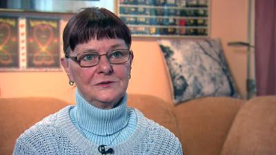 Julia Leischik sucht: Bitte melde dich: Dagmar erfährt durch Zufall, dass sie eine große Schwester hat Julia Leischik sucht: Bitte melde dich: Dagmar erfährt durch Zufall, dass sie eine große Schwester hat