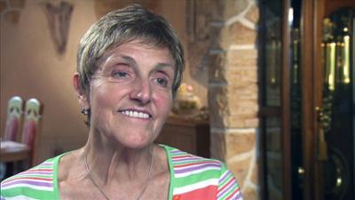 Julia Leischik sucht: Bitte melde dich: Staffel 4 Folge 1 Wo ist meine Lebensretterin?