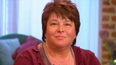 Julia Leischik sucht: Bitte melde dich: Von Neapel nach London: Julia sucht Jeanettes leiblichen Vater