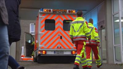 Klinik am Südring: Staffel 6 Folge 20 Geht Papa fremd?