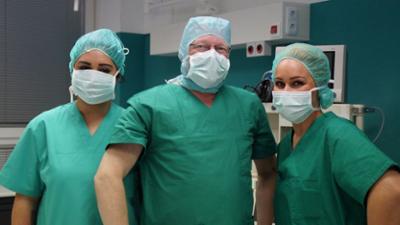 Klinik am Südring: Staffel 5 Folge 15 Was die Lenden halt begehren Klinik am Südring: Staffel 5 Folge 15 Was die Lenden halt begehren