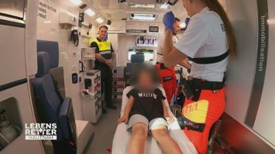 Lebensretter hautnah - Wenn jede Sekunde zählt: Einsatzgebiet Donauwörth: Verkehrsunfall mit verletztem Kind