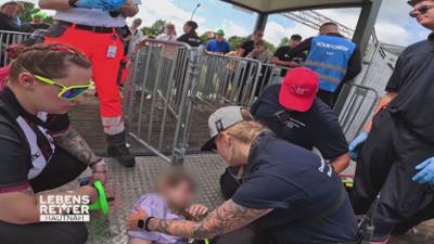 Lebensretter hautnah - Wenn jede Sekunde zählt: Einsatzgebiet Uelzen Open R: Kollaps beim Einlass