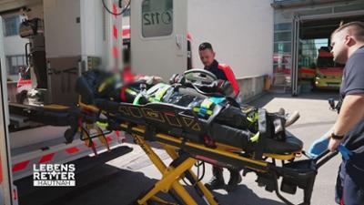 Lebensretter hautnah - Wenn jede Sekunde zählt: Einsatzgebiet Dessau: Schwerer Fahrradunfall mit Kopfplatzwunde