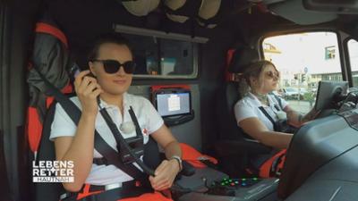 Lebensretter hautnah - Wenn jede Sekunde zählt: Einsatzgebiet Nürnberg: Verkehrsunfall