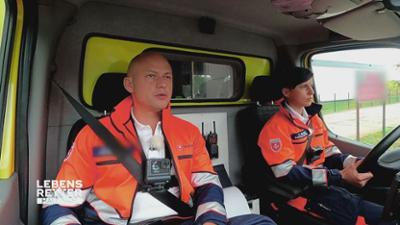 Lebensretter hautnah - Wenn jede Sekunde zählt: Einsatzgebiet Dresden: Verkehrsunfall mit schwerer Verletzung