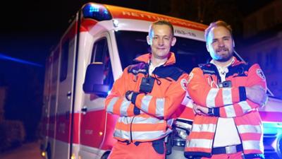 Lebensretter hautnah - Wenn jede Sekunde zählt: Mein Sohn ist im Feuer - helfen Sie mir