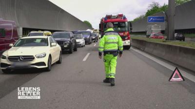 Lebensretter hautnah - Wenn jede Sekunde zählt: Einsatzgebiet München: Verkehrsunfall auf der A9