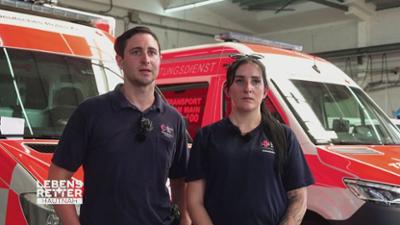 Lebensretter hautnah - Wenn jede Sekunde zählt: Einsatzgebiet Frankfurt: Hilflose Person in verschlossener Wohnung