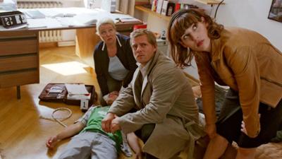 Mit Herz und Handschellen: Staffel 2 Folge 13 Wunderkinder Mit Herz und Handschellen: Staffel 2 Folge 13 Wunderkinder