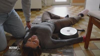 NOTRUF: Erstickungsgefahr nach Küchenunfall mit heißem Öl