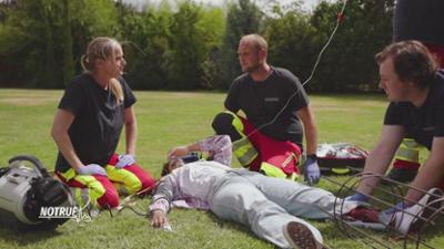 NOTRUF: Staffel 4 Folge 63 Abgestürzt und aufgespießt