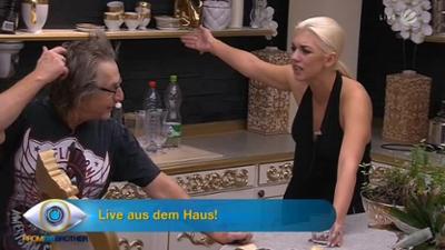 Promi Big Brother: Tag 13: Beschützerinstinkt von Pamela Anderson