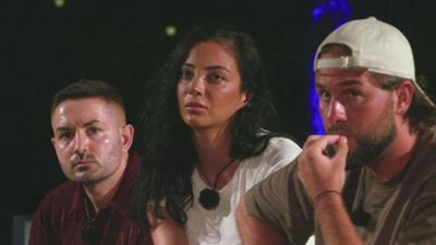 Promis unter Palmen: Unerwarteter Exit und überraschendes Comeback