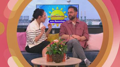 SAT.1-Frühstücksfernsehen am Sonntag: Neuanfang und Genuss: Feuerwehrkarriere, Zukunftsessen, Kälte-Trend