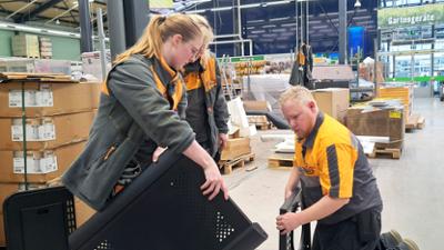 SPIEGEL TV - Reportage: Schleppen, Schrauben, Schwitzen! Der Baumarkt-Countdown