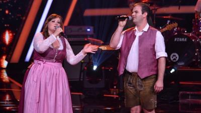 The Voice of Germany: Blind Auditions 4: Solo-Feuerwerk, Trio-Explosion und Duo-Magie!