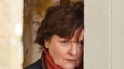 Vera - Ein ganz spezieller Fall: Staffel 9 Folge 3 Die Bootsparty Vera - Ein ganz spezieller Fall: Staffel 9 Folge 3 Die Bootsparty