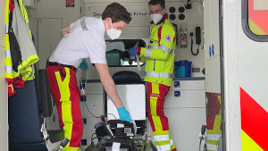 Erste Hilfe, letzte Rettung - Sanis in Ausbildung Erste Hilfe, letzte Rettung - Sanis in Ausbildung