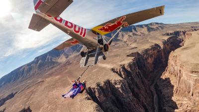Best of Red Bull: Endless Skydive
