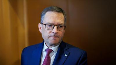 BLICKWECHSEL. Das Nachrichtenmagazin: Gute Jobs für gute Freunde?