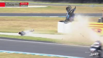 FIM Superbike World Championship: Heftiger Einschlag!