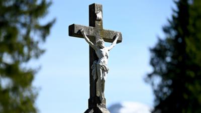 Servus am Abend: Karfreitag: Frei für alle?