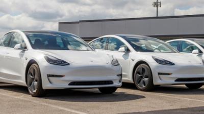 Servus am Abend: E-Autos gefragt