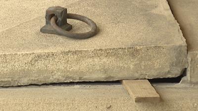 Servus am Abend: Diebe brechen Gräber auf