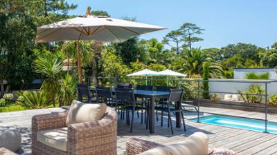 Servus am Abend: Pool- und Gartentrends