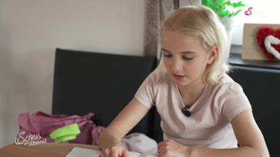 Servus am Abend: Giftschlange beißt Mädchen