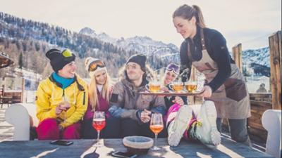 Servus am Abend: Auslands-Personal gefragt