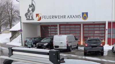 Servus am Abend: Parker blocken Feuerwehr