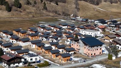 Servus am Abend: Chaletdorf wird abgrissen